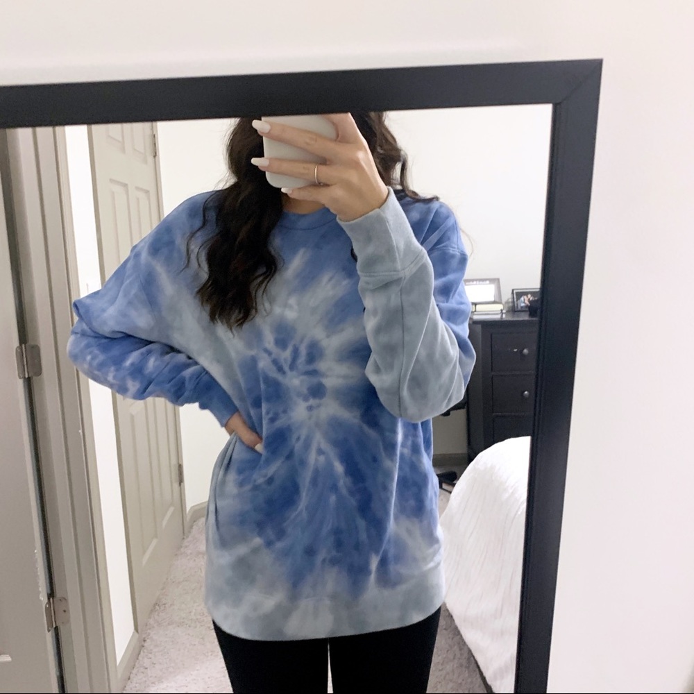 Abercrombie & Fitch Blue Tie-Dye Sweatshirt